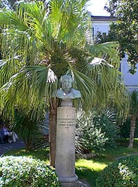 Bartolomeo Capasso nella Villa Comunale