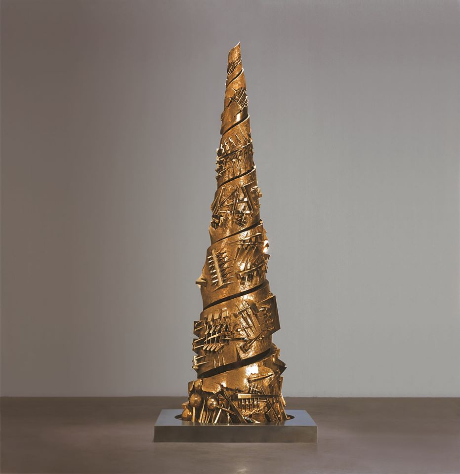 Sculture di  ARNALDO POMODORO a Sorrento